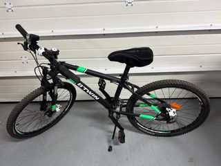 Bicicleta Mountain Bike B'Twin Rockrider 700 negro