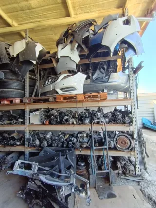 Piezas Mercedes Modernas Varias