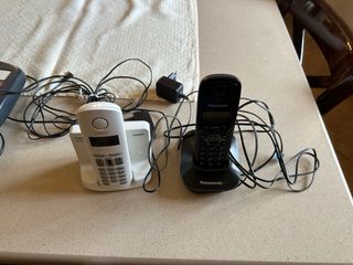 2 Telefoni Fissi + 2 Cordless Panasonic