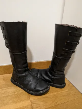 Botas altas cuero Kickers negras