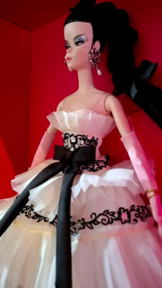 Barbie Fashion Model #4 Gold Label