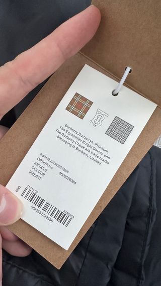 Abrigo Burberry Negro con Capucha