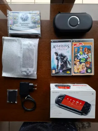 PSP 3004 Negra Blanca con Diseño