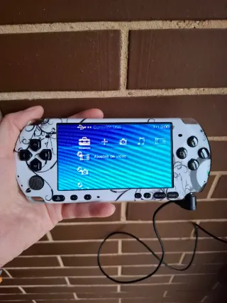 PSP 3004 Negra Blanca con Diseño