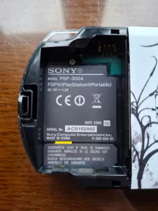 PSP 3004 Negra Blanca con Diseño