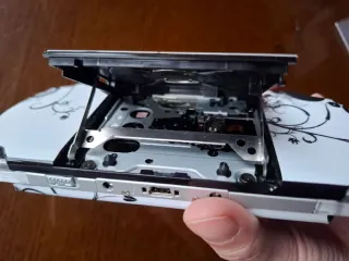 PSP 3004 Negra Blanca con Diseño