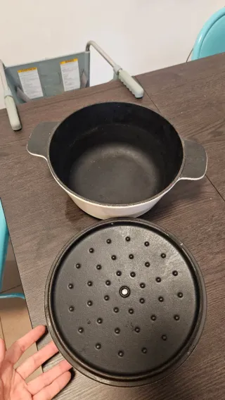 Cacerola de hierro esmaltado blanca