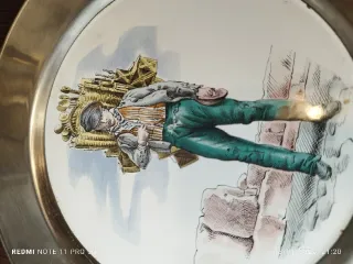 ANTIGUOS 3 Platos Decorativos Latón y Porcelana