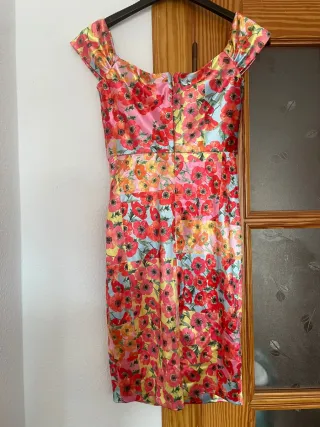 Vestido Guess Talla XS Nuevo con etiqueta