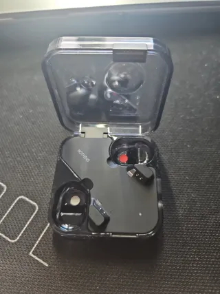 Nothing Ear 2 Negros