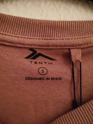 Camiseta rosa con estampado