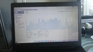 Ordenador portátil LENOVO