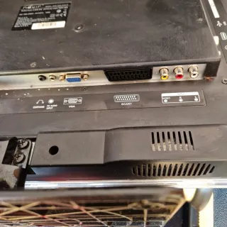 TV LED Nevir 24 Pantalla Rota