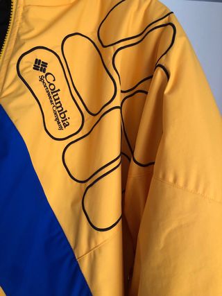 Parka Columbia amarilla y azul