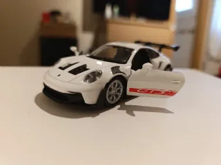 Miniatura 1:36 Porsche 911 GT3 RS