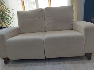 Sofá beige tejido chenilla casi nuevo