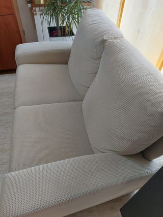 Sofá beige tejido chenilla casi nuevo