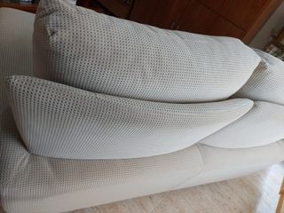Sofá beige tejido chenilla casi nuevo