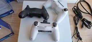 PS4 PRO Blanca 1TB + 3 Mandos