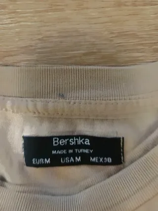 Camiseta Bershka Estampada Beige