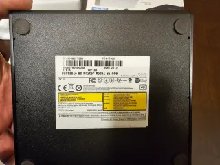 Modelo Samsung SE-506 BB + 7 discos grabables bd-r