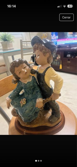 Figura de cerámica de pareja