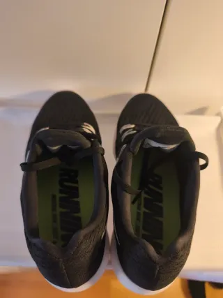 Zapatillas Nike Lunartempo Negras y Blancas