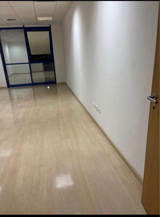 Alquiler oficina y garaje en  Nuevo Torneo Sevilla