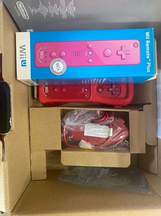 Nintendo Wii mini con 2 mandos