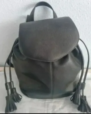 Mochila Negra Cuero