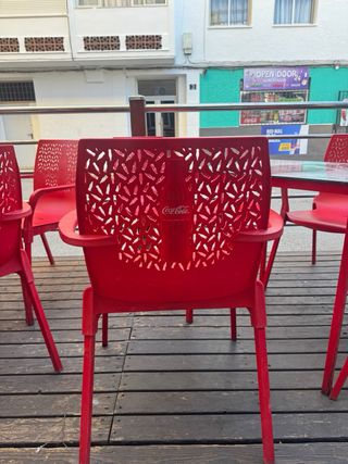 Mesa y Sillas Coca-Cola