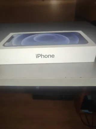 Caja vacía iPhone 12