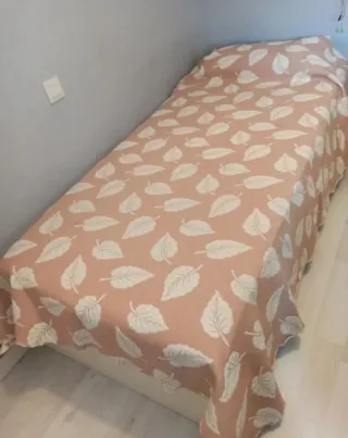 Colcha reversible 90cm hojas beige/marrón