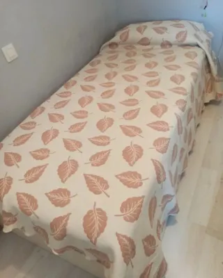 Colcha reversible 90cm hojas beige/marrón