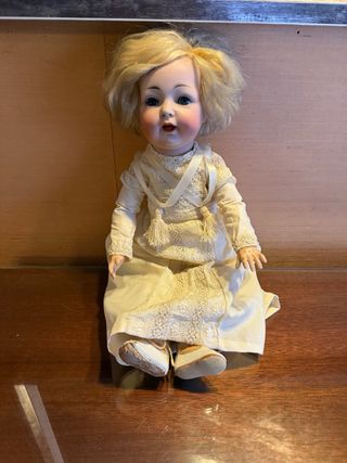 Muñeca de Porcelana Antigua