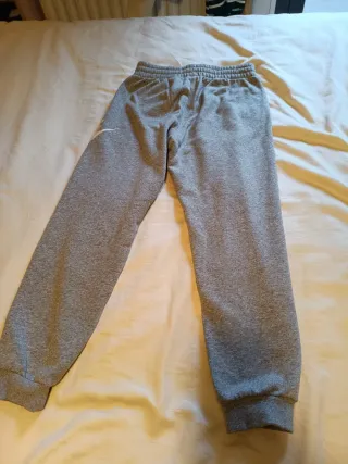 Pantalón chándal Nike niño Talla L gris