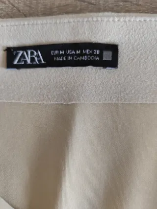 Falda símil ante beige Zara