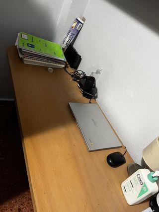 Escritorio madera y aluminio como nuevo