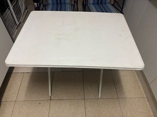 Tienda de campaña Quechua T4 XL mas 2 sillas mesa