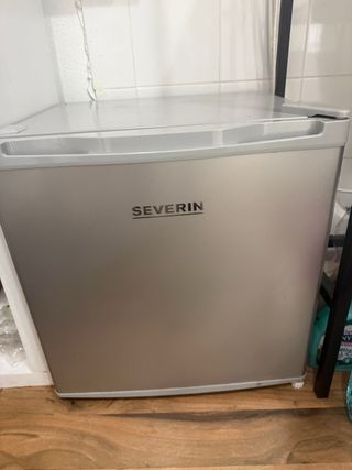 Mini nevera