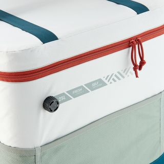 Nevera 500 Fresh de 25 litros para camping - conserva el