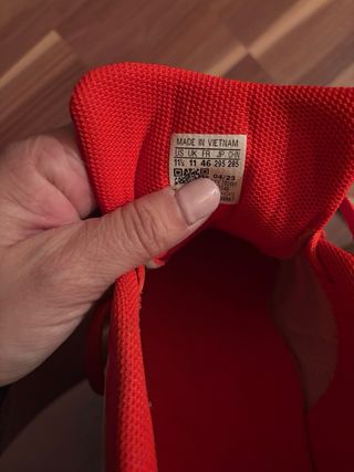 Deportivas Adidas Talla 46 Rojas y Blancas