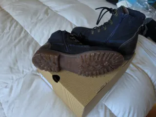 Botas Massimo Dutti azul marino ante