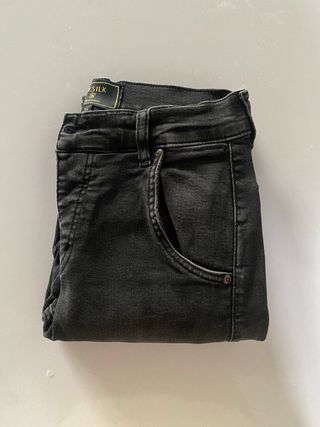 Pantalones SikSilk negros rotos