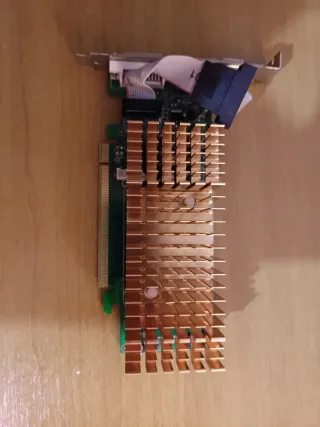 Scheda Video NVIDIA GeForce 7100 GS 128MB DDR2