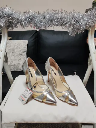 Zapatos tacón Zara plateados transparentes T36