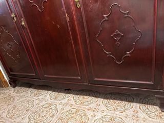 Armario antiguo de madera