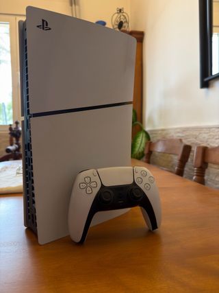 PS5 Slim Digital 1TB + Mando DualSense