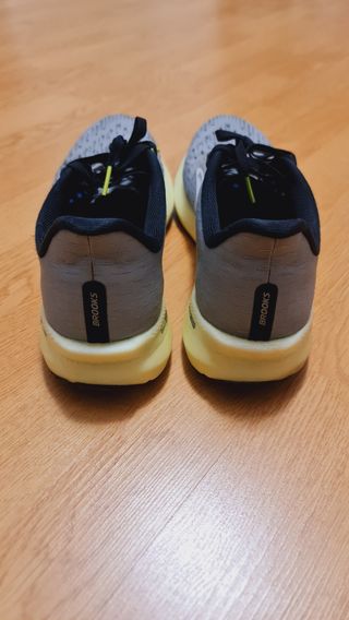 Zapatillas Brooks Hyperion Tempo Grises