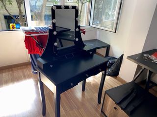 Tocador maquillaje con espejo luces y taburete